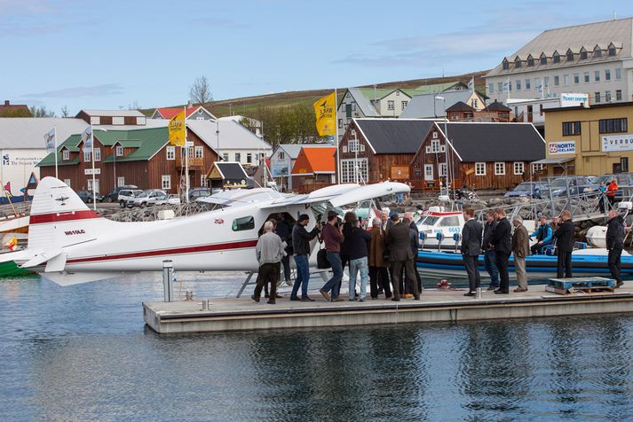 Forseti Íslands fór í dag til Húsavíkur með sjóflugvél í tilefni af opnun Könnunarsafns Íslands.