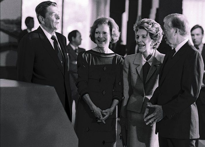 Ronald Reagan, Nancy Reagan, Rosalynn Carter og Jimmy Carter árið 1986.