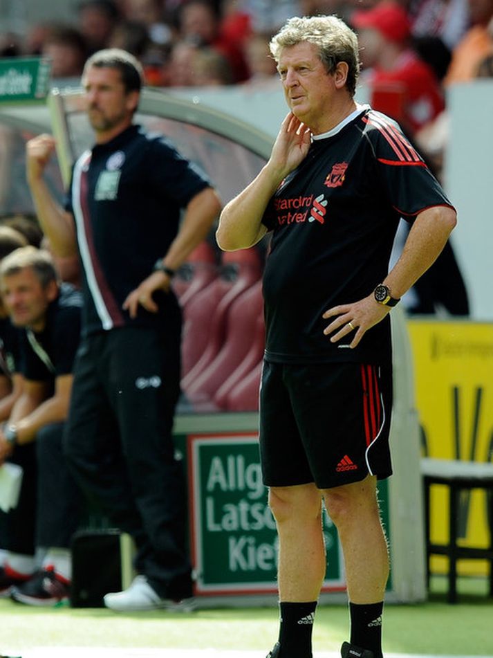Roy Hodgson var á stuttbuxum í blíðunni í dag.