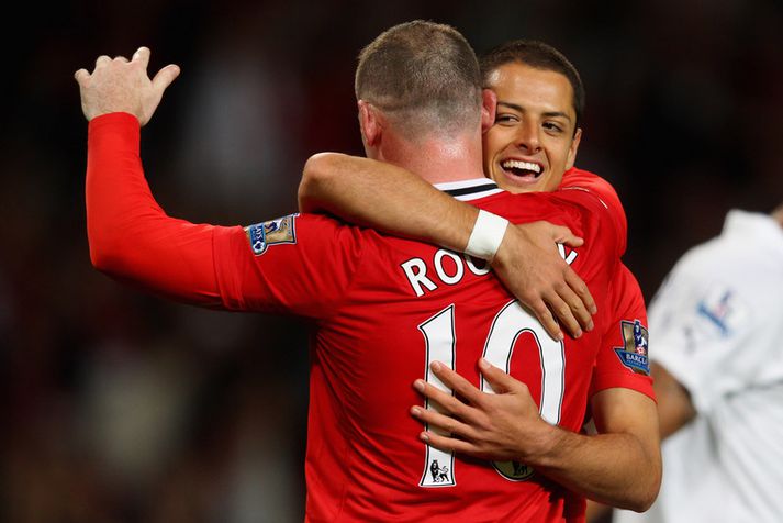 Rooney og Hernandez í leik með United.