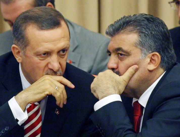 Abdulla Gul, til hægri, og forsætisráðherrann Recep Tayyip Erdogan, til vinstri, eru samherjar í tyrkneskum stjórnmálum.