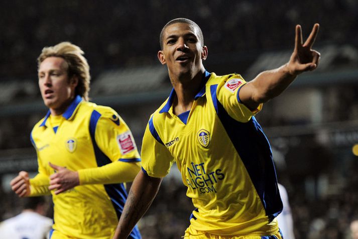 Beckford fagnar hér síðara marki sínu.