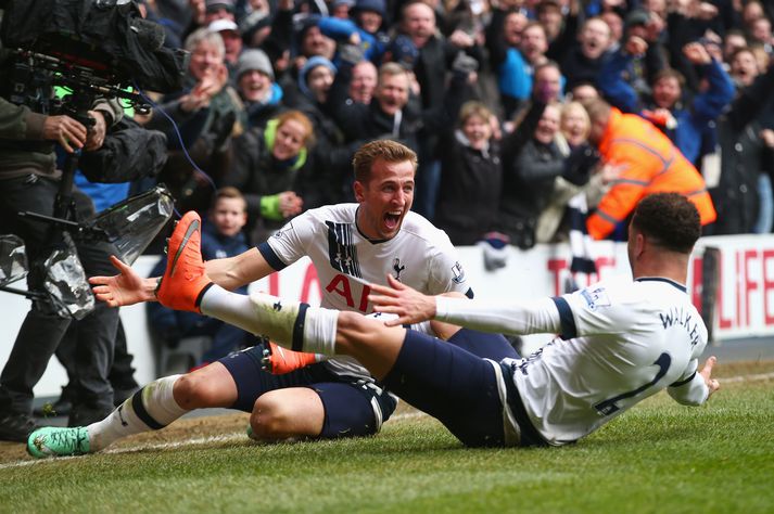 Harry Kane og Kyle Walker fagna marki þess fyrrnefnda.