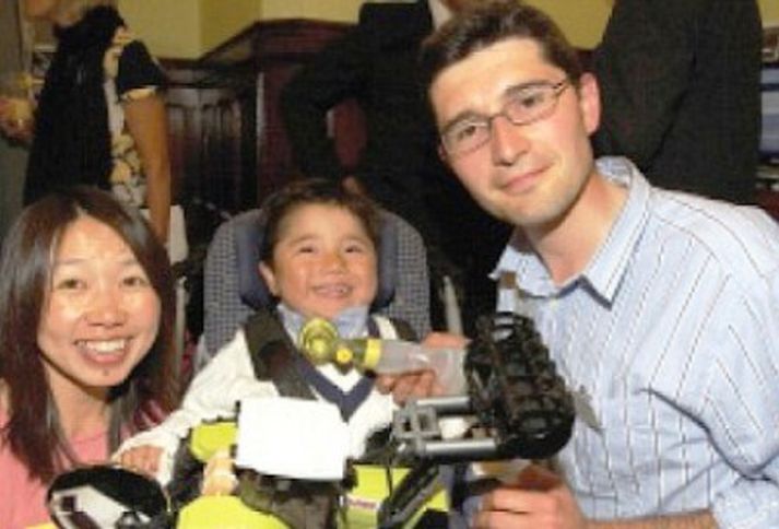 Neil og Katzumi með Samuel þegar allt lék í lyndi.