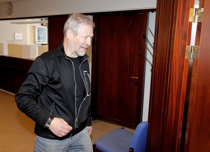 Júlíus segist aldrei hafa átt kókaín. Útlendir múrarar hljóti að hafa skilið það eftir á heimili hans.Fréttablaðið/valli