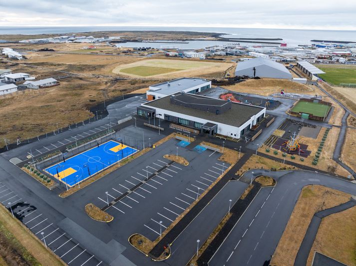 Þorrablótið fer fram í íþróttahúsi bæjarins.