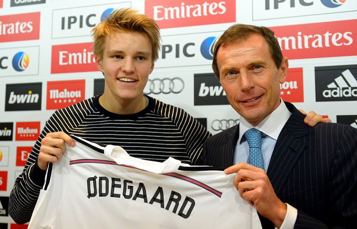 Ödegaard ásamt Emilio Butragueno.