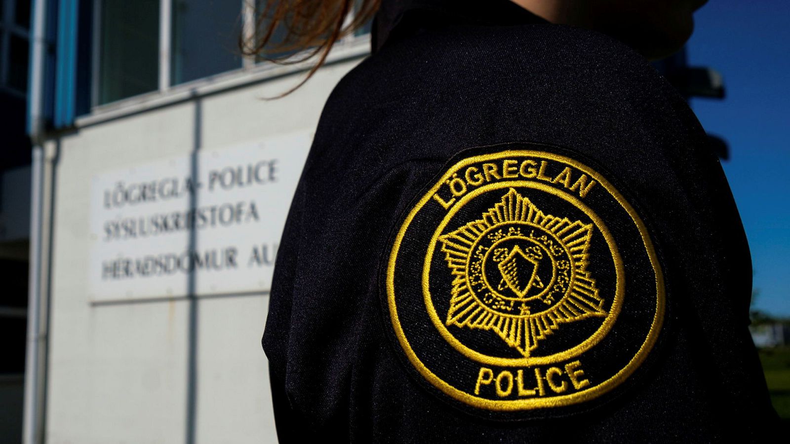 Ágreiningur um fjölda skota og staðsetningu lögreglumanns - Vísir