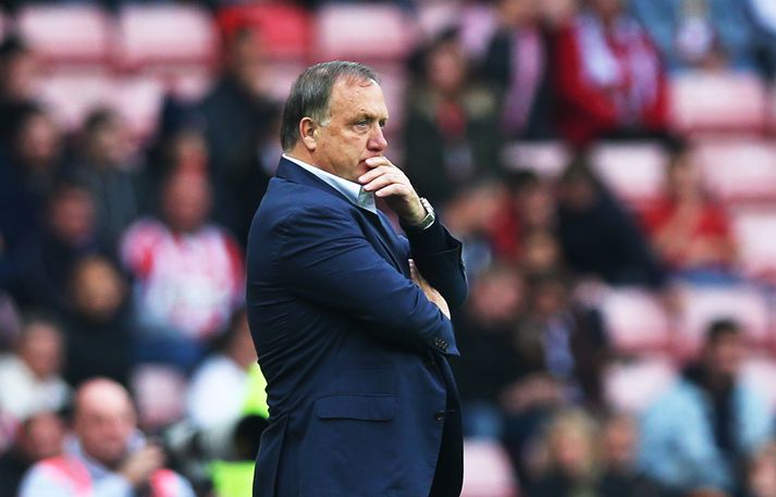 Advocaat skilur Sunderland eftir í næstneðsta sæti ensku úrvalsdeildarinnar.