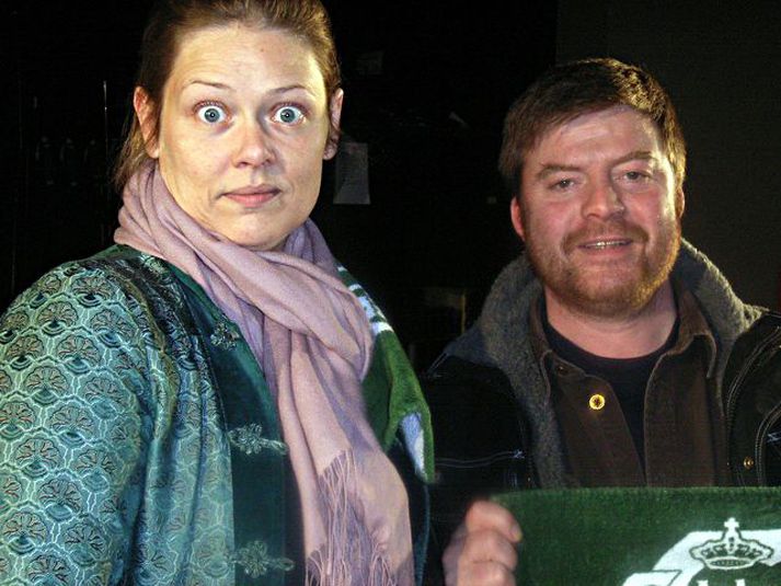 Nýtt Bar/Par Leikararnir Guðlaug Elísabet Ólafsdóttir og Steinn Ármann Magnússon bregða sér í ýmis hlutverk.