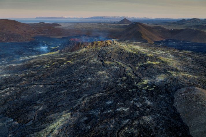 Flogið yfir eldstöðvarnar í Fagradalsfjalli