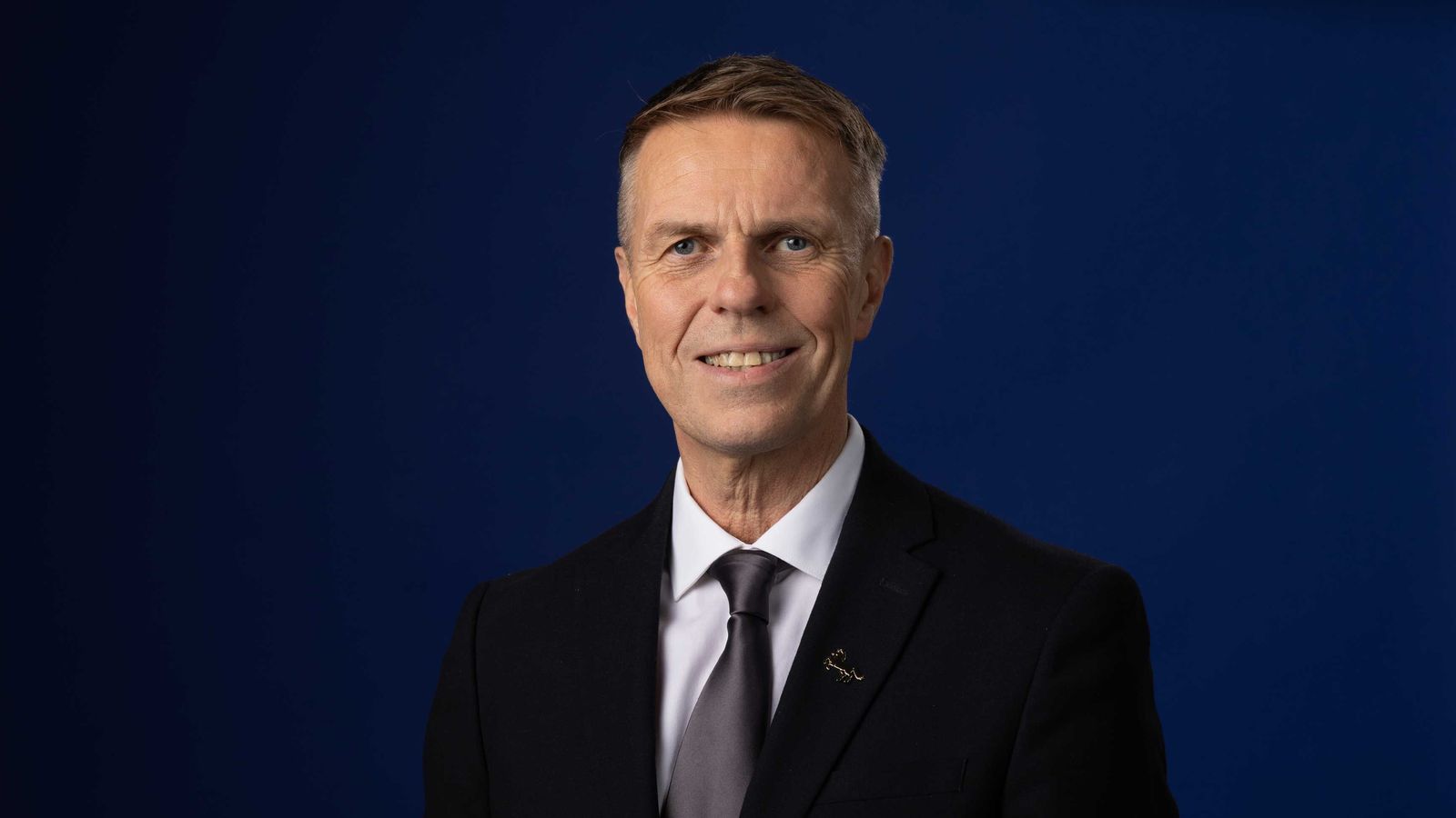 Allt frítt í Garða­bæ, eða á­byrgur rekstur ?
