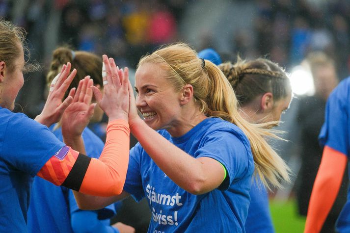 Glódís Perla fagnar sigrinum á Þýskalandi.