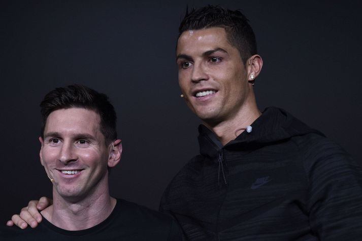 Lionel Messi og Cristiano Ronaldo á einni af verðlaunahátíðum FIFA en þetta var árið 2015.
