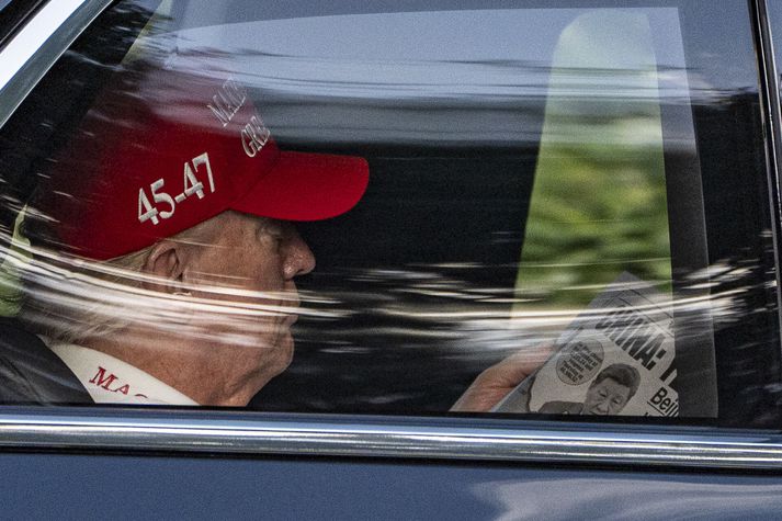 Donald Trump fletti dagblaðinu New York Post í dag.