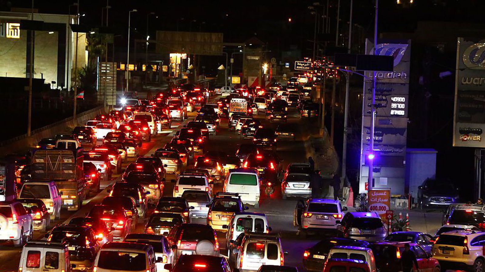 Íranir svara fyrir sig og Ísraelar ráðast gegn Hezbollah í Líbanon