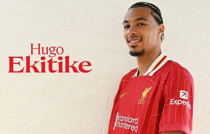 Hugo Ekitike sést hér í Liverpool treyjunni í kvöld.