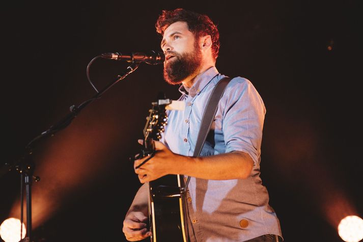 Mike Rosenberg, betur þekktur sem Passenger er á leiðinni til Íslands.