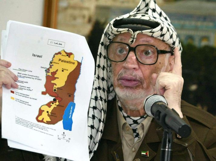 Yasser Arafat var greindur með alvarlegan blóðsjúkdóm skömmu áður en hann lést vegna heilablóðfalls þann 8. nóvember 2004, 75 ára að aldri.