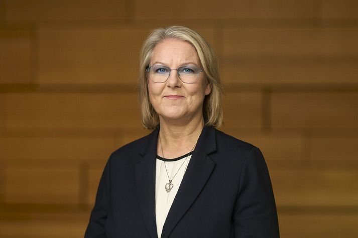Elín Gränz eða Ella.
