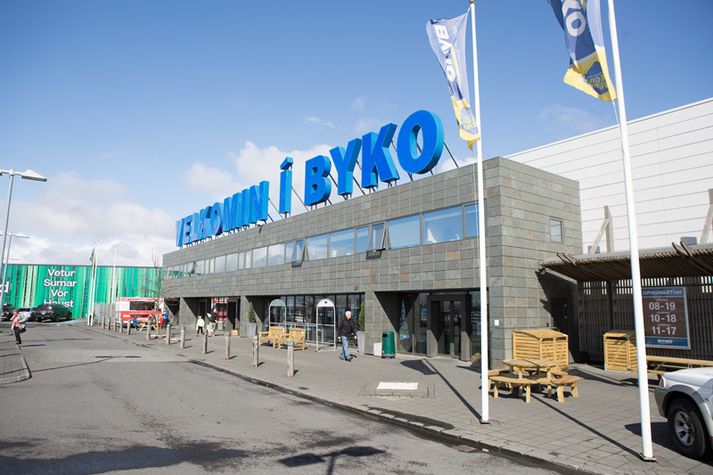 Sekt BYKO var lækkuð úr 650 milljónum niður í 65 milljónir.