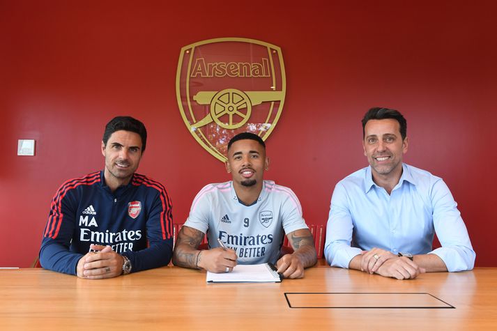 Knattspyrnustjórinn Mikel Arteta, vonarstjarnan Gabriel Jesus og yfirmaður knattspyrnumála, Edu Gaspar.