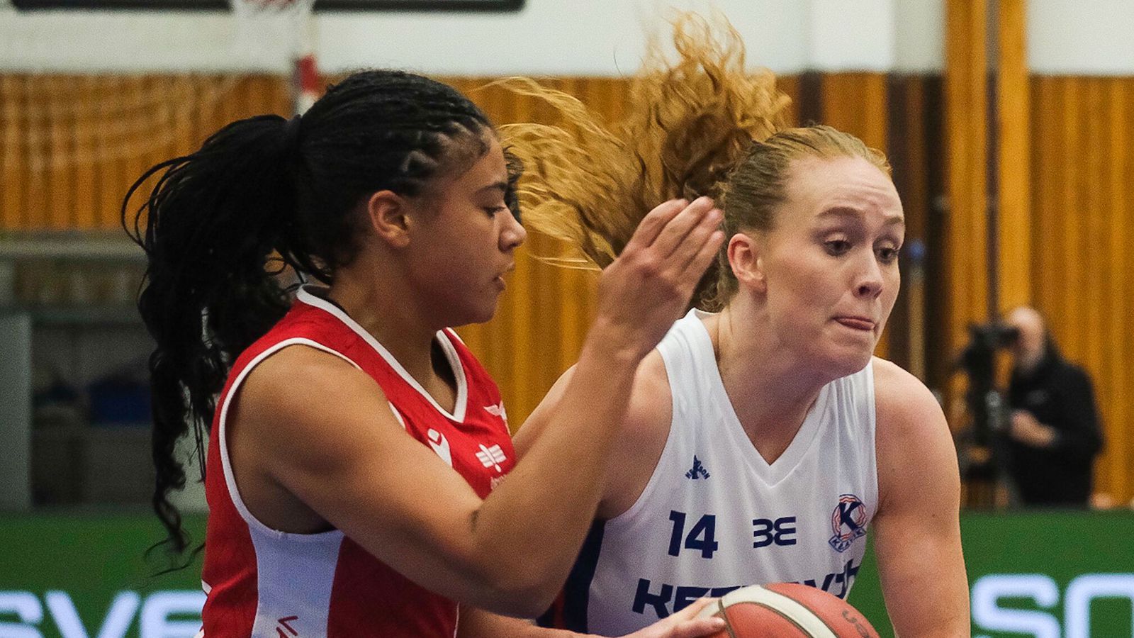 Byrjar af fítons­krafti: Með þrjá­tíu stig að meðal­tali í leik