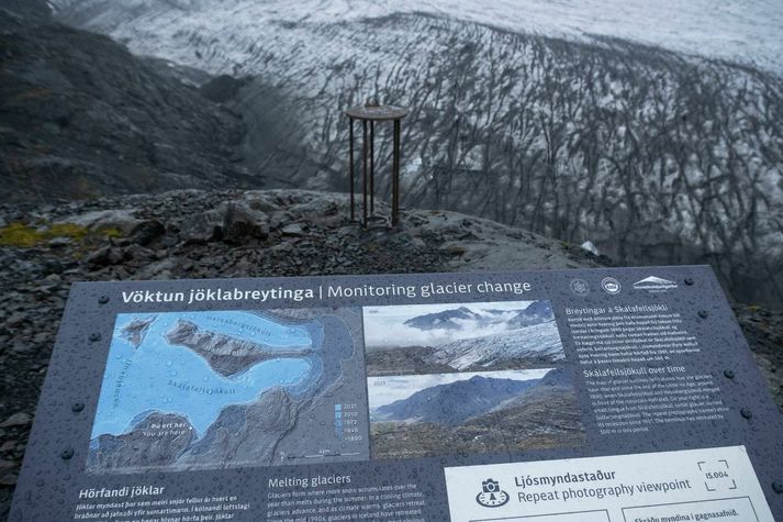 Jöklarannsóknarfélag Íslands setti nýlega upp tvær sjónskífur við Vatnajökul í samstarfi við ljósmyndarann James Balog. Hægr er að leggja síma á skifuna til að taka mynd og þá er alltaf tekin mynd með sama sjónarhorni og hægt að fylgjast með breytingum.