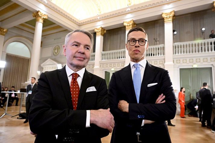 Þeir Alexander Stubb, til hægri og Pekka Haavisto þurfa að takast á í seinni umferð finnsku forsetakosninganna. 