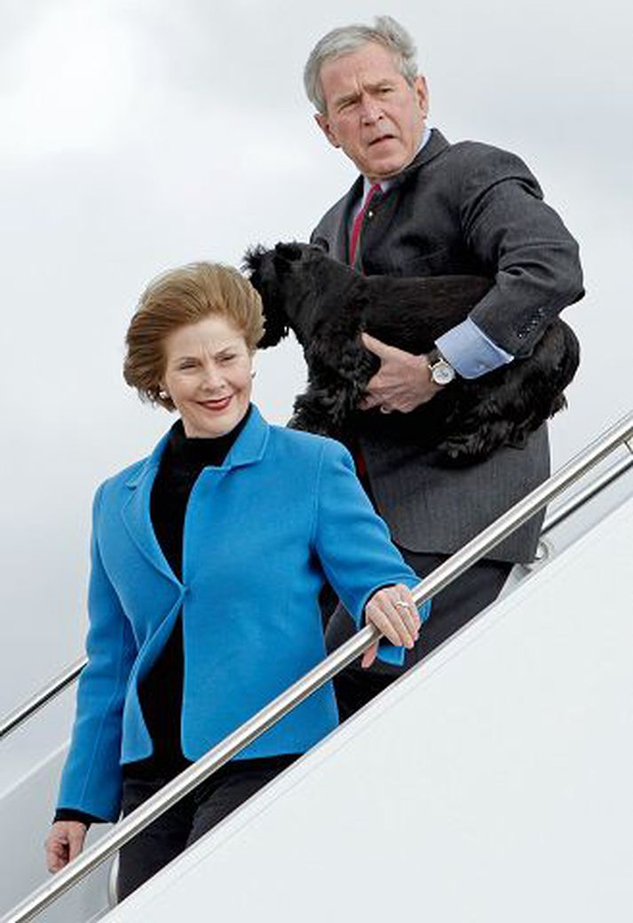 Laura Bush Er þess fullviss að fólk muni átta sig á ágæti eiginmannsins.