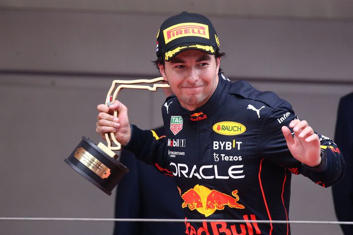 Sergio Perez verður áfram í herbúðum Red Bull.