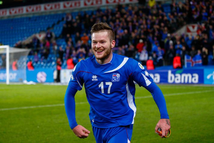 Aron Einar Gunnarsson, fyrirliði karlalandsliðs Íslands, fagnar sæti í umspili í Ósló í liðinni viku.