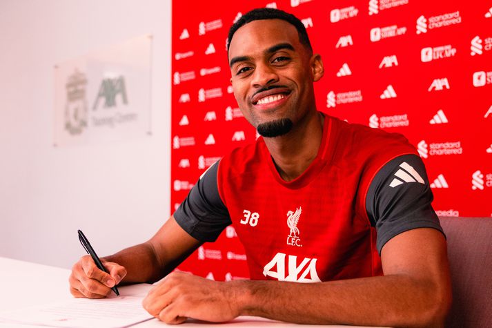  Ryan Gravenberch var ánægður með nýjan langtímasamning sinn við Liverpool.