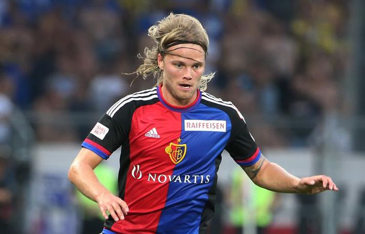 Birkir í leik með Basel.