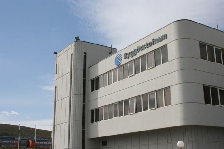 Hreinar vaxtatekjur Byggðastofnunar voru 221,3 milljónir króna eða 42,0% af vaxtatekjum.