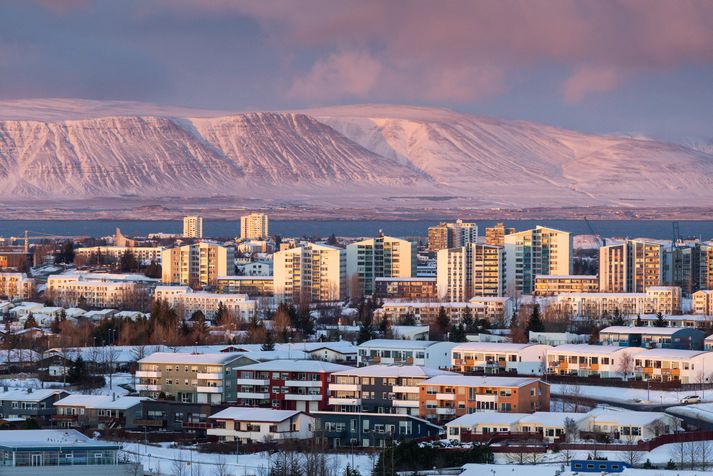 Framan af var árið 2019 nokkuð tíðindalítið á fasteignamarkaði.