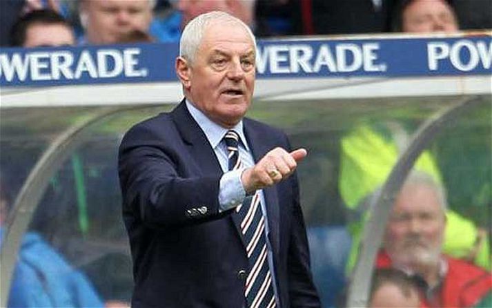 Walter Smith fyrrum knattspyrnustjóri skoska liðsins Rangers frá Glasgow, krefst skýringa á ótrúlegu fjárhagslegu klúðri félagsins.
