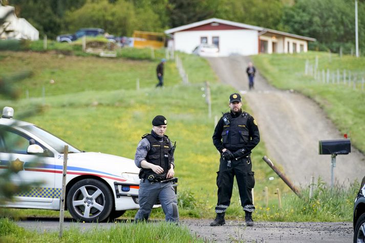 Frá vettvangi í Mosfellsdal á miðvikudagskvöld.