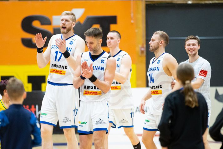 Stjörnumenn hafa verið að vinna marga góða sigra að undanförnu en hafa ekki unnið deildarleik á móti KR í meira en átta hundruð daga.