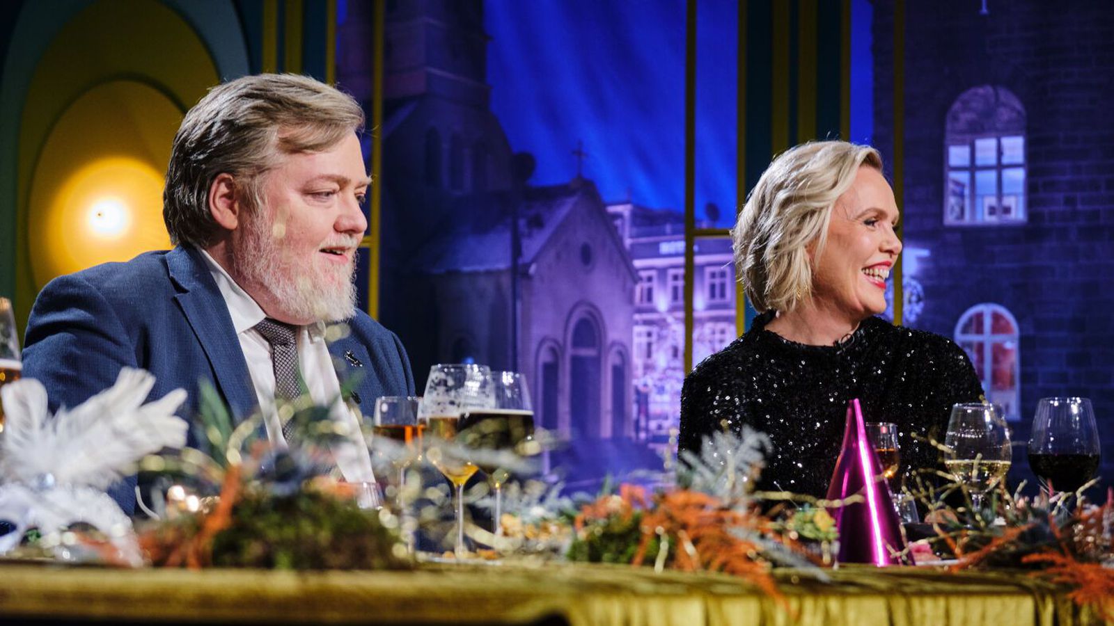 Mið­flokki fatast flugið en Sjálf­stæðis­flokkur nær vopnum sínum