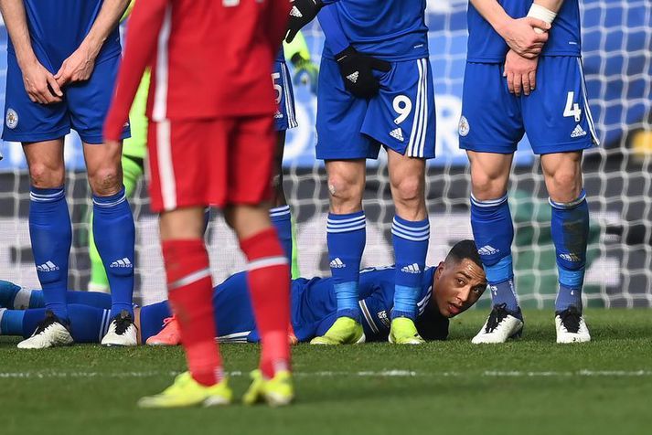 Youri Tielemans og félagar í Leicester er í góðum málum í þriðja sætinu eins og er en hópurinn er þunnur og má ekki mikið við meiðslum.