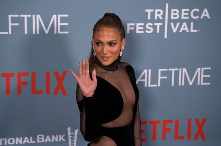 Jennifer Lopez notar kynhlutlaus fornöfn fyrir annan tvíbura sinna.