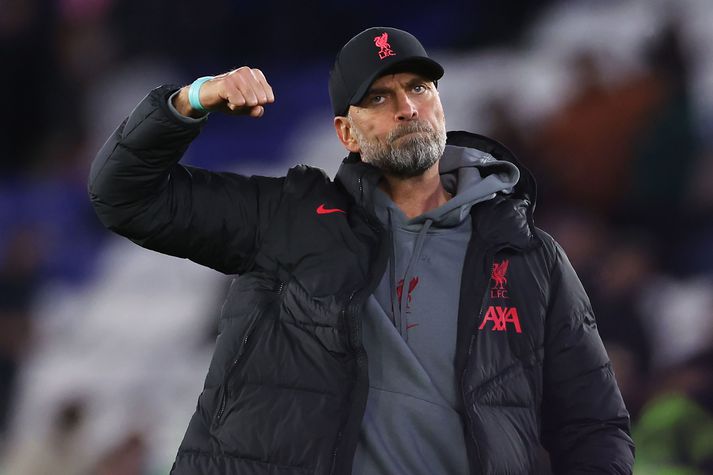 Jürgen Klopp fagnar hér sigri á Leicester City í gærkvöldi.