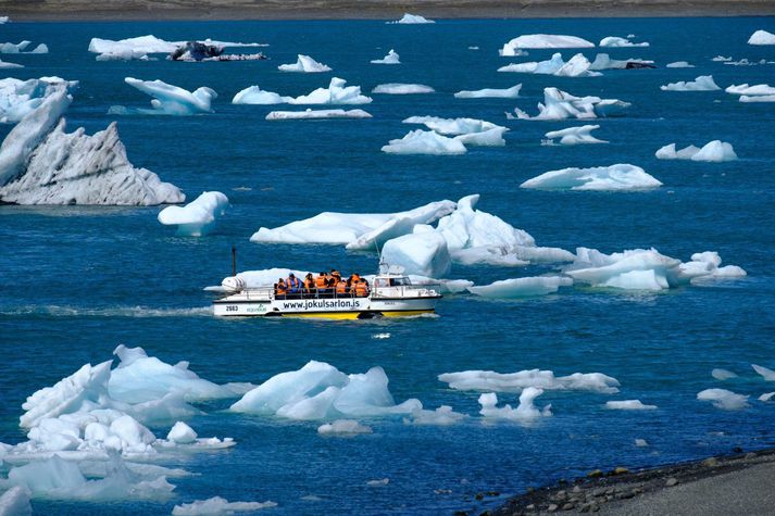 Rúmlega 800 þúsund ferðamenn heimsóttu Jökulsárlón á síðasta ári.