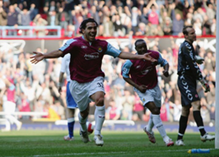 Þetta mega Carlos Tevez og félagar ekki gera gegn Everton í dag.