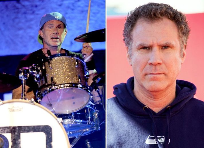 Trommuleikarinn Chad Smith og leikarinn Will Ferrell etja kappi í trommuleik.