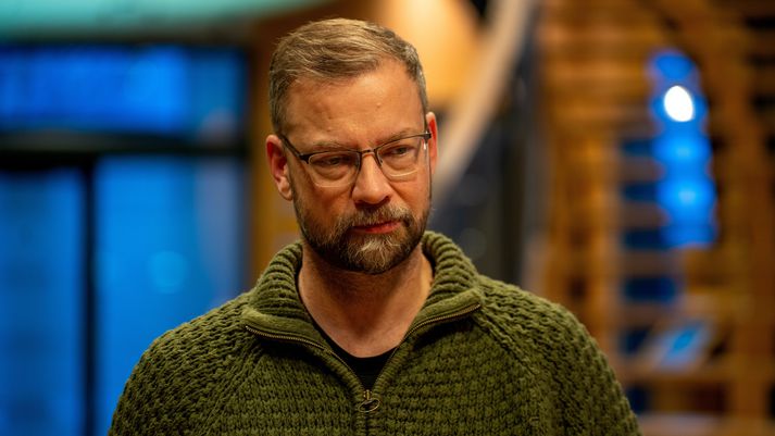 Björn Leví telur að eðlilegra hefði verið ef ríkislögreglustjóri hefði kynnt sína áætlun á blaðamannafundinum, og dómsmálaráðherra boðað sína stefnu sem frambjóðandi í kosningabaráttu, frekar en sem ráðherra.