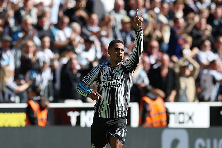Jacob Ramsey bjargaði stigi fyrir Newcastle í dag.