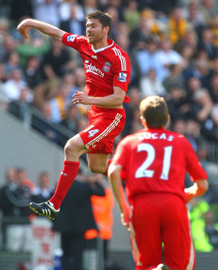 Alonso fagnar hér marki sínu í dag.