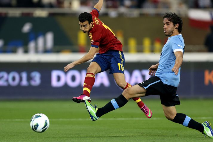 Pedro Rodríguez skorar hér annað marka sinna í kvöld.